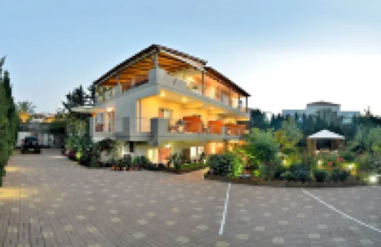 Stamatakis Boutique Studios
