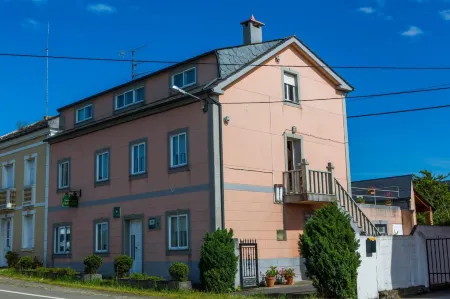 Casa Brais Habitaciones y Buen Precio! Отели рядом с достопримечательностью «Playa de las Catedrales»