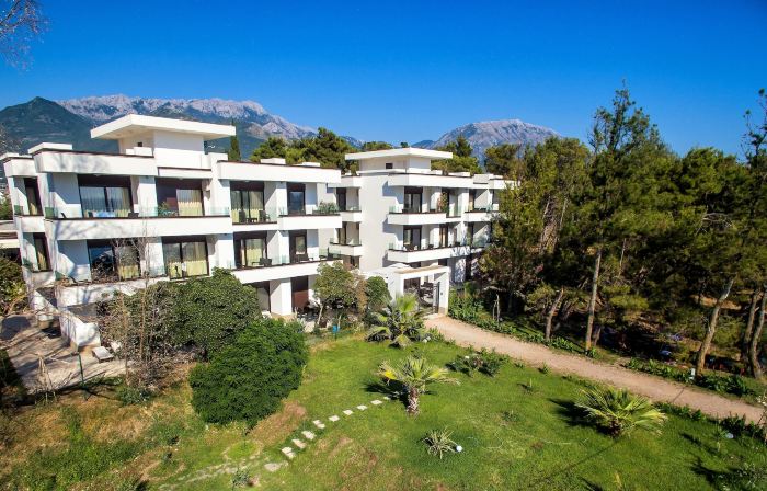 Apartments Kuce Lekovica Beach & Snack Bar- Bistro