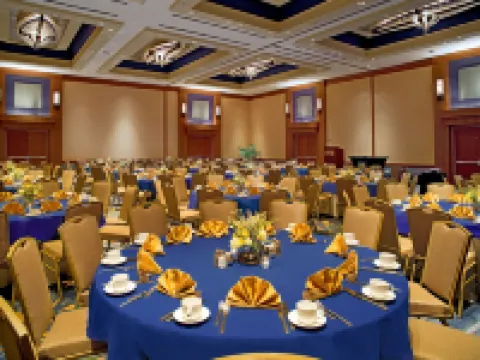 ジョージア テック ホテル アンド カンファレンス センター アトランタのホテル