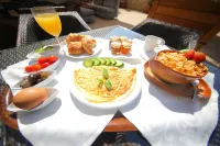 Siena Hotel Hotels in Adma W Dafnah