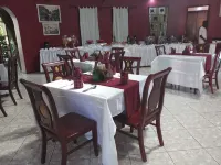 White Castle Hotel Arua - พร้อมอาหารเช้า