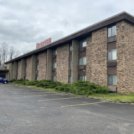 Voyageur Inn and Conference Center