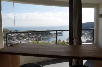 リトリート真鶴　-Rustic Retreat-