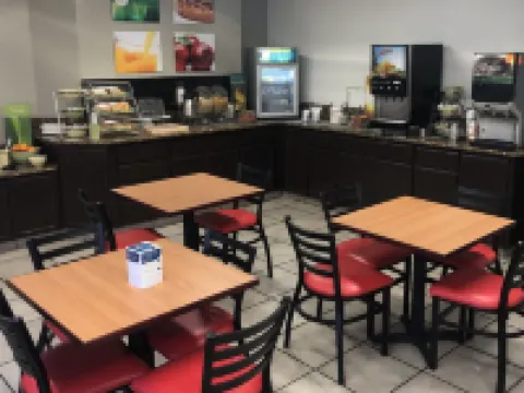 Quality Inn & Suites Meridian - West Boise Hotels in Ada County