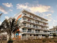 SeaLoft Oceanfront Hotel Hotel dekat Bar Seacrets