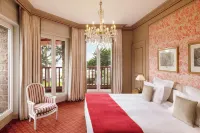 Hôtel Le Castel Marie-Louise La Baule Hôtels à proximité de : Parc des Dryades