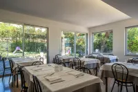 Hotel le Querce Hotels in Сенігаллія