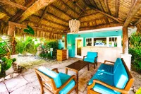 Tropical Breeze Resort Hotels in Siesta Key