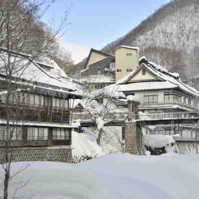 宝川温泉汪泉閣 Hotel Exterior