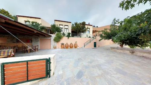 Nana Apartments