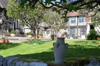 Le Manoir de l'Engagiste Hotels in Vimoutiers