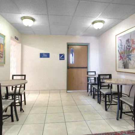 Microtel Inn & Suites by Wyndham Gallup