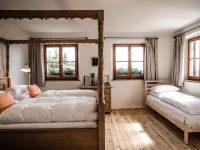 Berghotel Altes Wallberghaus Hotele w: Rottach-Egern