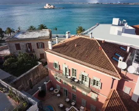 イッポーリティ ホテル ナフプリオンのホテル