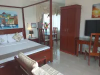 Ocean Breeze Resort Hotels in Pinamungahan