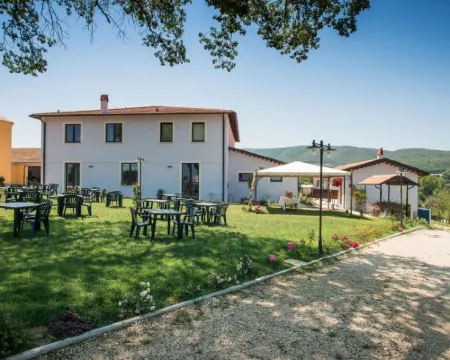 魔山教學農場酒店 納爾尼酒店