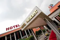 Grand Hotel President - Pool