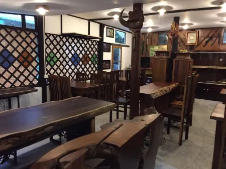 Aquarius Inn Inle Lake