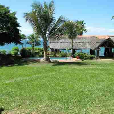 Nkhudzi Beach Lodge Hotel Exterior