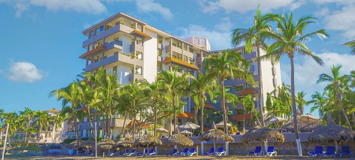 Luna Palace Hotel and Suites โรงแรมในมาซัตลัน