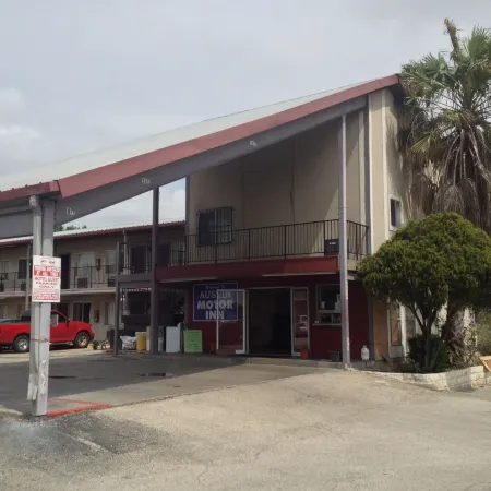 Austin Motor Inn