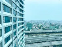 Minimalist and Strategic Studio Apartment at Grand Kamala Lagoon