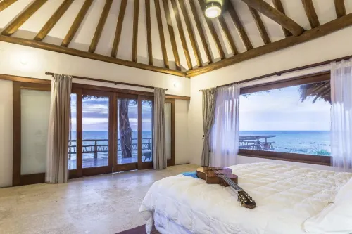 DK Luxury Ocean Front Villa - Adults Only - ビーチサイド