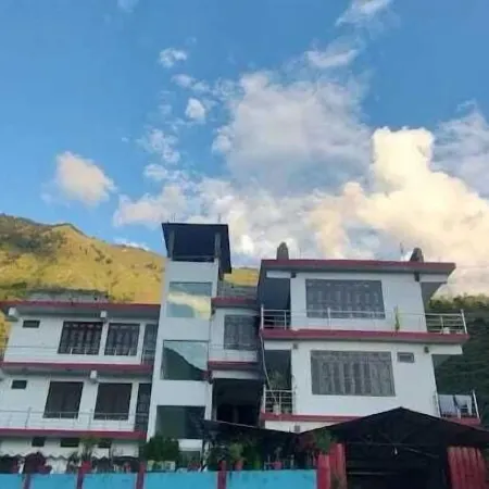 Kandari Guest House
