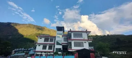 Kandari Guest House Отели в г. Гопешвар