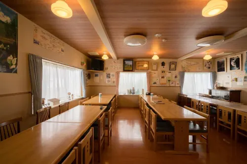 Guesthouse Hoshizora No Akari - غرفة مطلة على الجبل