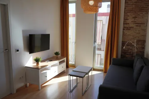 Tgna Lluria 11 - Condos