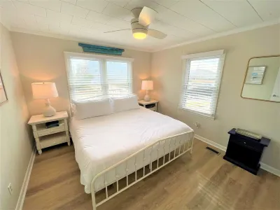 2BR oceanside duplex, steps from beach, dog friendly at no add't fee