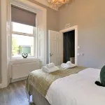 Signature - Linden House Flat 1 Hotels in Airdrie