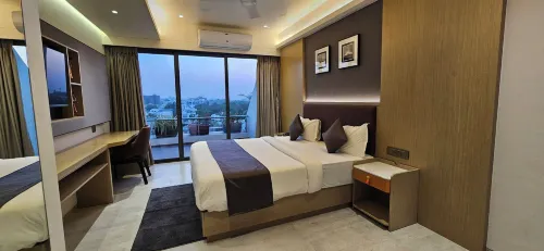 hotel skyro inn