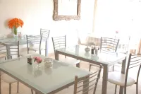 Mandalay Guest House Plettenberg Bay - breakfast