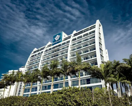 Wyndham Manta Sail Plaza Hotel and Convention Center โรงแรมในมันตา