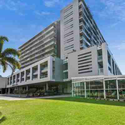 Lux Retreat at Harbour Light Cairns I Sauna I Pool & Prime Location Hotel Exterior