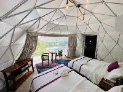 シャンティ ウェルネス サンクチュアリ レメリーのホテル