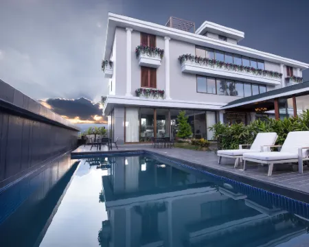 Valentia the Exotic Boutique Hotel - Pure Veg Hotels in Satara