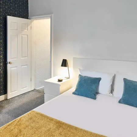 Host Stay Thurstane Street