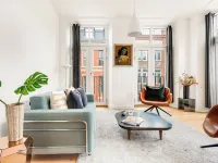 Sanders Leaves - Pleasant Four-Bedroom Apartment in Downtown Copenhagen Hotel a 