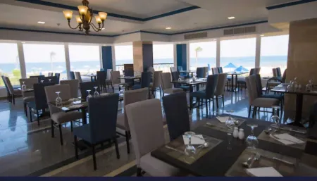 La Rosa Empire Hotel Отели в г. Ataqah