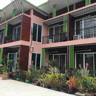 Baan Suan Punpaka Resort Hotel Exterior
