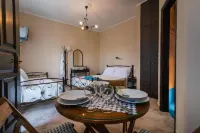 Firiki Studios Hotels in Milos