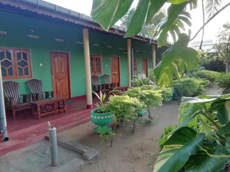 Sea Zone Hotel Nilaveli Отели рядом с достопримечательностью «Нилавели Бич»