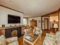 Lush Apartment With Indoor Pool - 5-Star