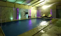 Novotel Suites Riyadh Olaya - Pool