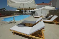 Koukounari Rooms