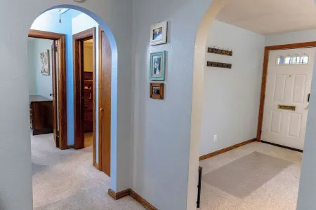 Quaint home in Oak Hill, Conveniently Located.